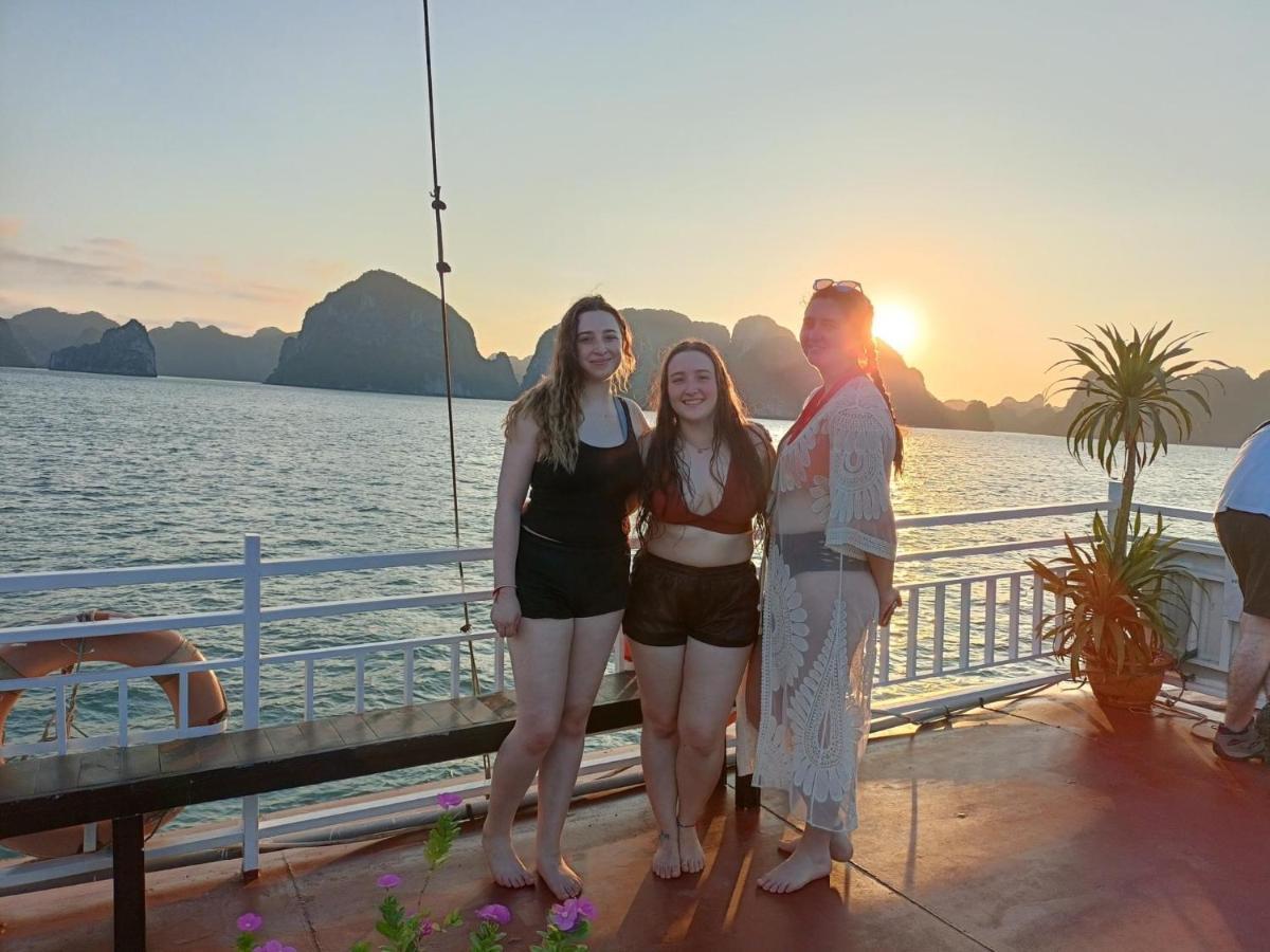 Kim'S Family Hotel Ha Long Exterior photo