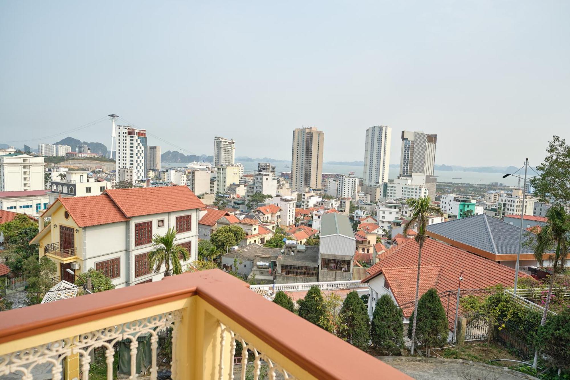 Kim'S Family Hotel Ha Long Exterior photo